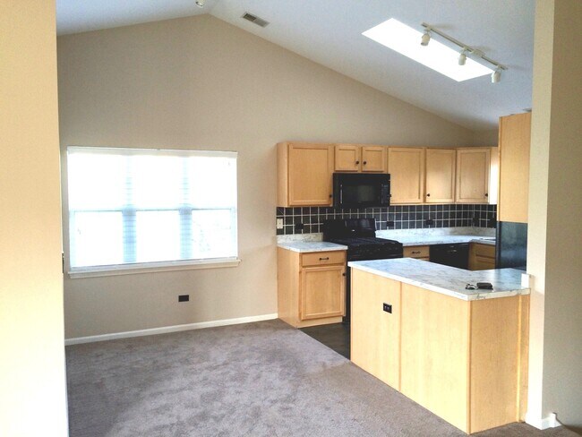 Foto del edificio - 2919 Rutland Cir