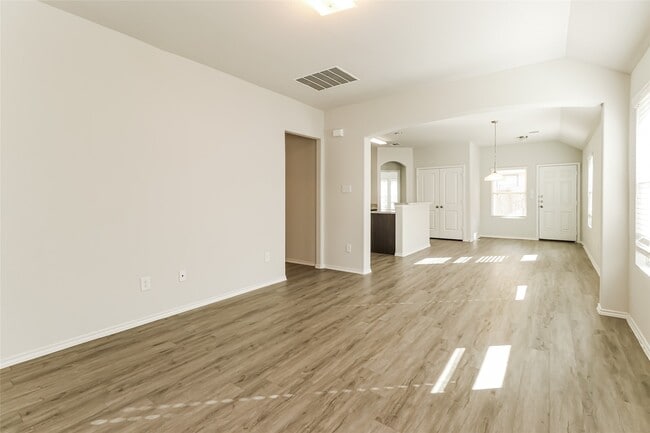 Building Photo - 2712 Atlas Dr