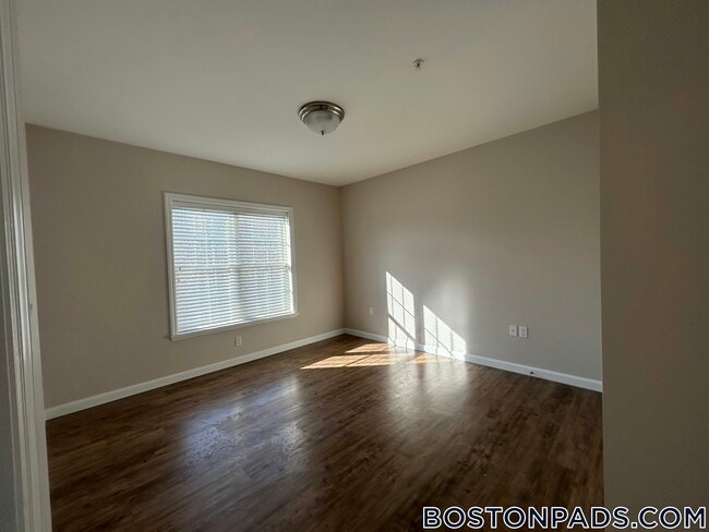 Building Photo - 1 Candy Apple Dr