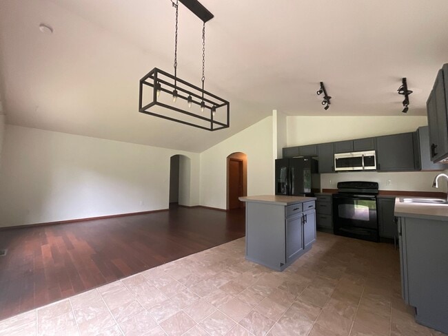 Building Photo - Charming 3-Bedroom Home in Peaceful Nisqua...