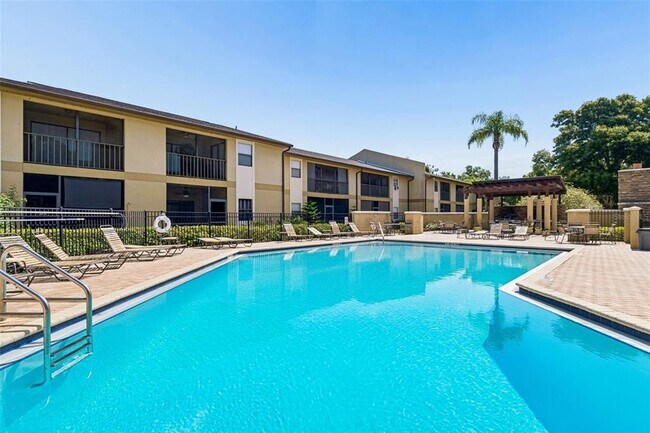 Foto del edificio - 10100 Sailwinds Blvd N