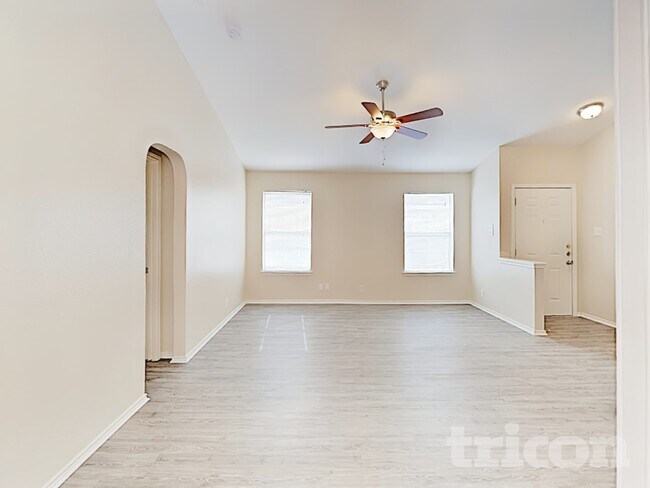 Foto del edificio - 4014 Sparrow Lake