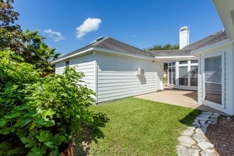 Building Photo - 21915 Rivergate Ct