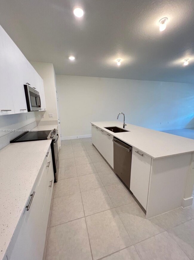 Foto del edificio - 8224 NW 43rd St