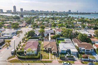 Building Photo - 1510 Normandy Dr