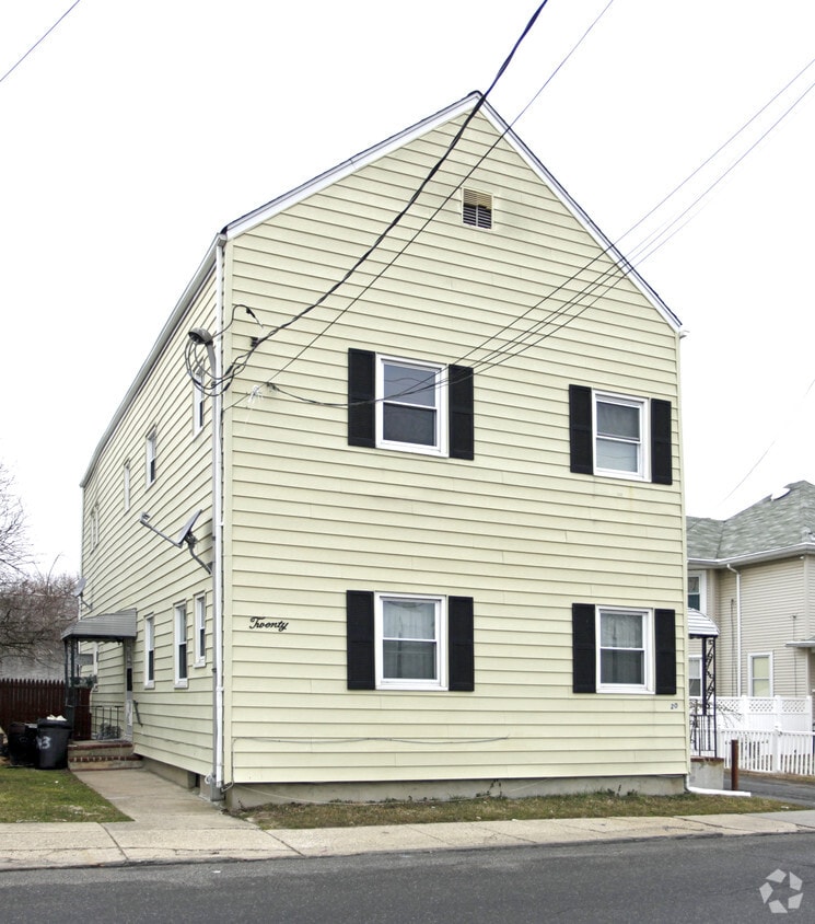 Building Photo - 20 Branchport Ave