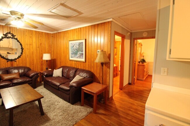 Foto del edificio - 175 Chump Ln