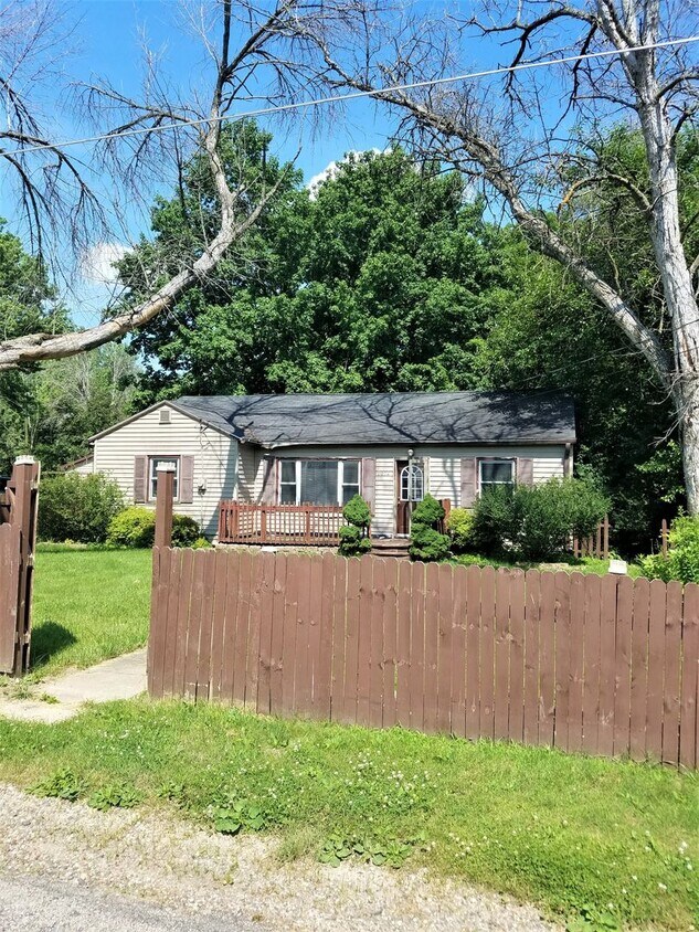Primary Photo - FOR RENT- RARE UNIT 2014 Spring View Evans...