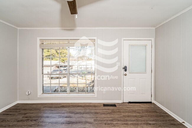 Foto del edificio - 304 Elm St SE