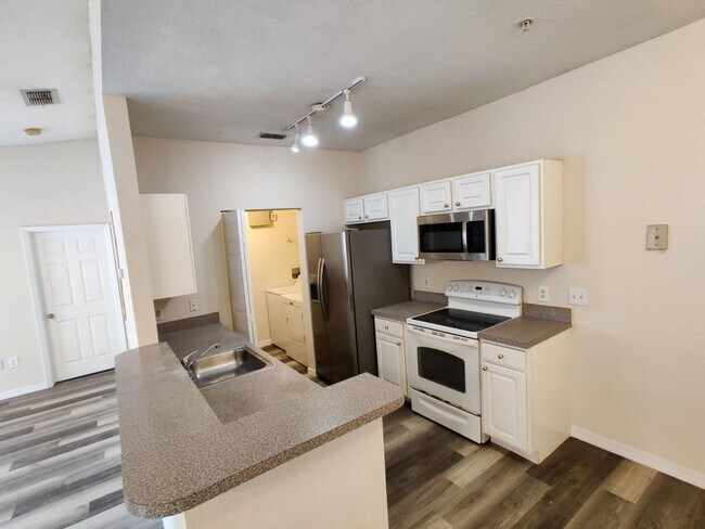 Foto del edificio - 858 Grand Regency Pointe