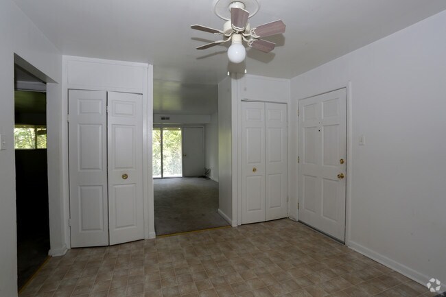 Comedor - McCausland Ridge