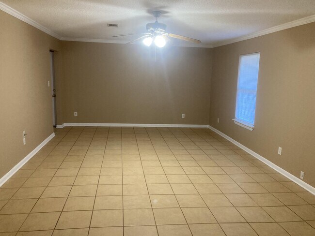 Building Photo - 9527 Redland Rd
