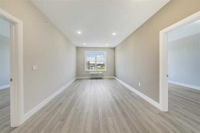 Bedroom 1 - 507 32nd St