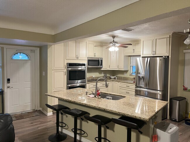 Building Photo - 10471 Kumquat Ln