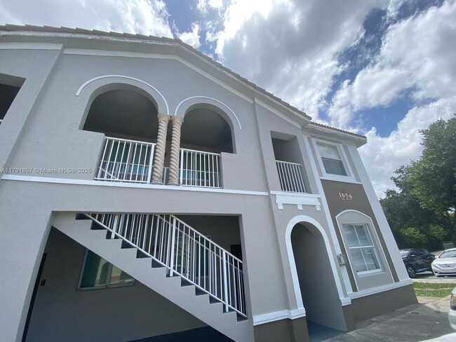 Foto del edificio - 1656 SE 29th Ct