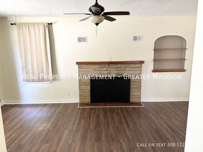 Foto del edificio - 203 Gilmore Ave