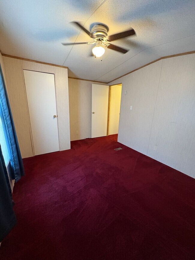 Foto del edificio - 3 Bedroom in Crawfordville Available Now!