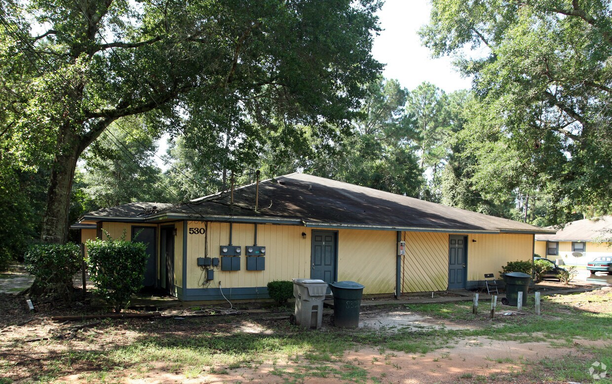 Building Photo - 530 Crow Rd