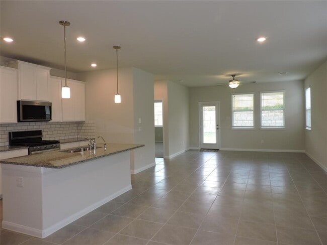 Building Photo - 2027 Myrtle Oak Ct