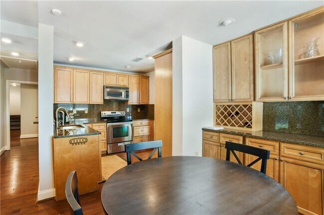 Building Photo - 590 Montgomery Ferry Dr NE
