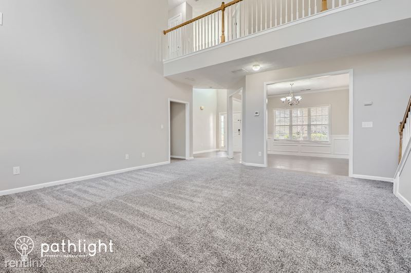 Primary Photo - 4 br, 3 bath House - 364 Interlake Pass UNIT