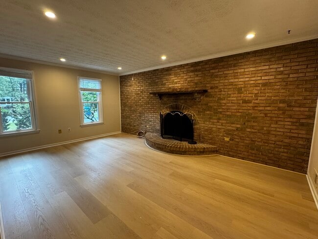 Building Photo - 12129 Holly Knoll Cir