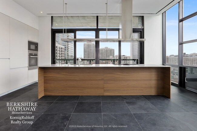 Foto del edificio - 400 W Huron St