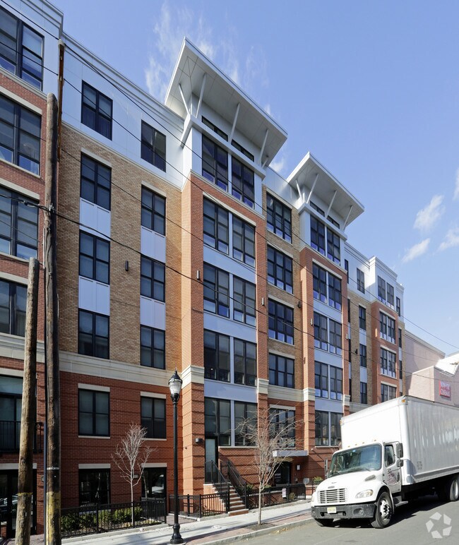 Artisian on Grand Apartments Hoboken, NJ
