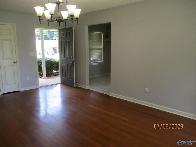 Building Photo - 103 Balsam Poplar Way