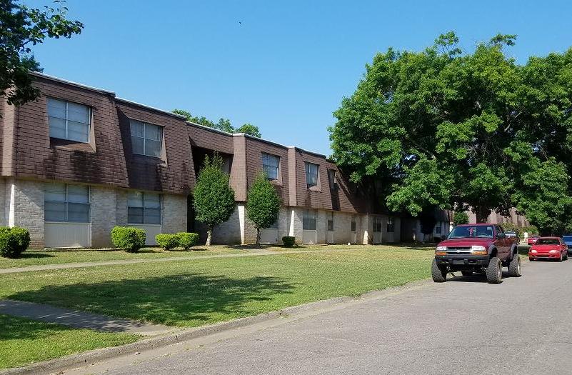 Foto principal - 1126 E 9th St