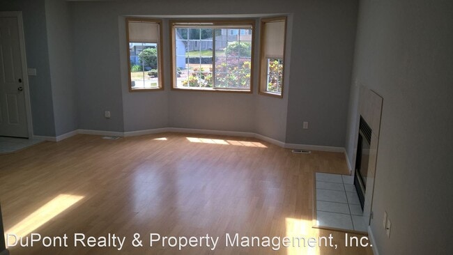 Building Photo - 3 br, 2.5 bath House - 10411 95th Street S...