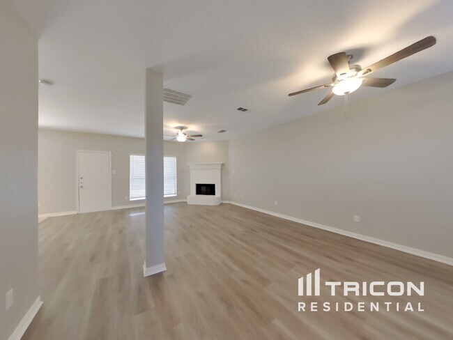 Foto del edificio - 1505 Yellowbird Ct