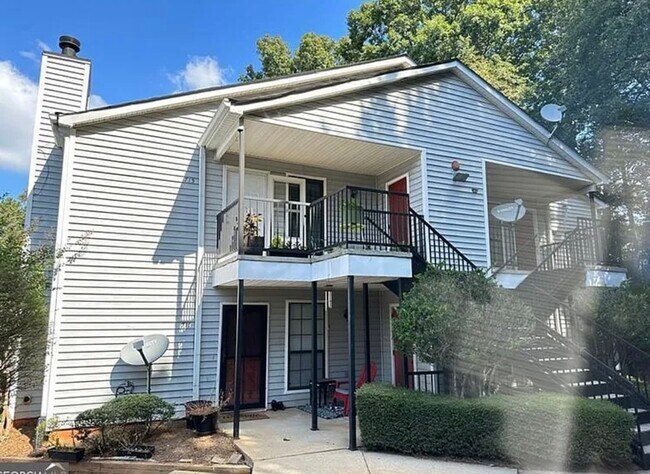 Foto del edificio - 715 Windchase Ln