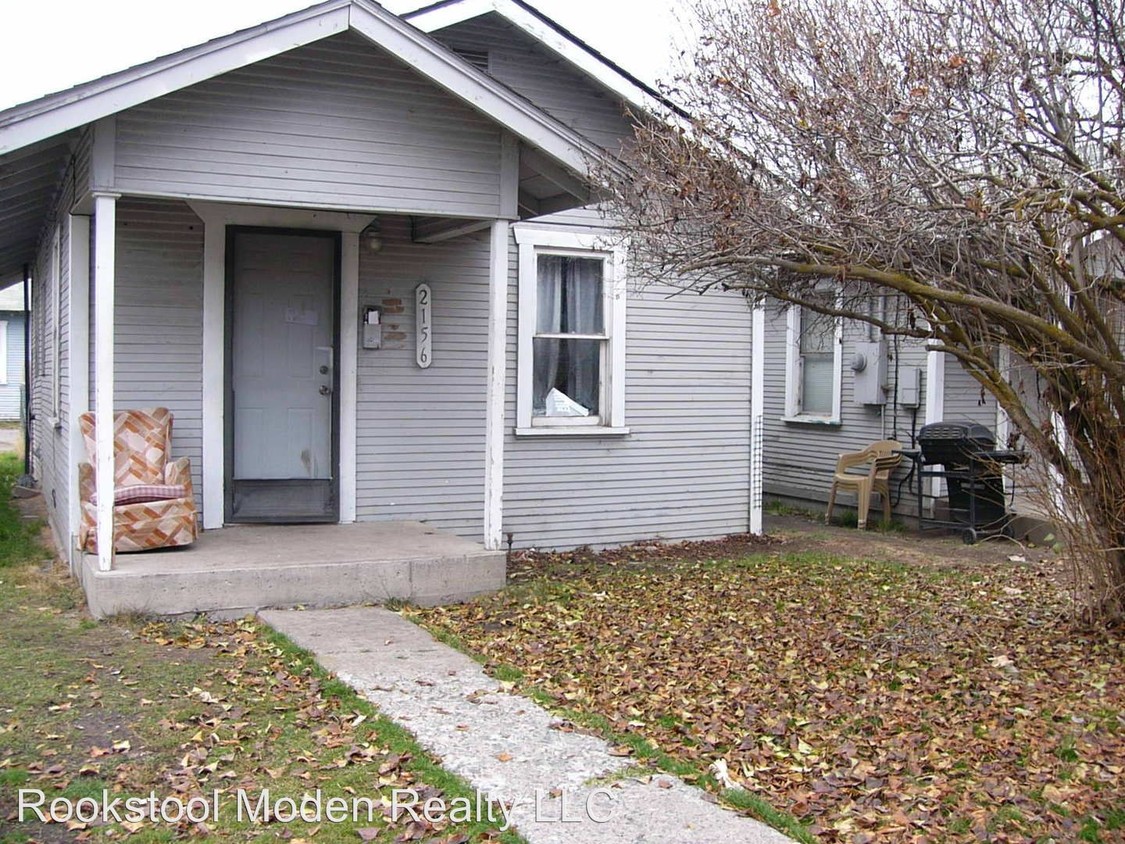 Primary Photo - 2156 Applegate Ave