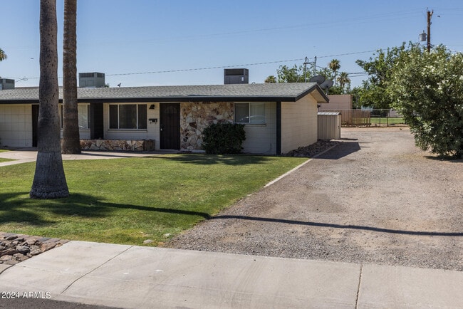 Building Photo - 7025 E Wilshire Dr