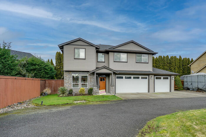 Primary Photo - BEAUTIFUL FOUR BEDROOM HOME IN VANCOUVER