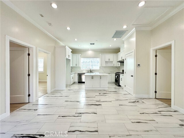 Primary Photo - 608 N Hidalgo Ave