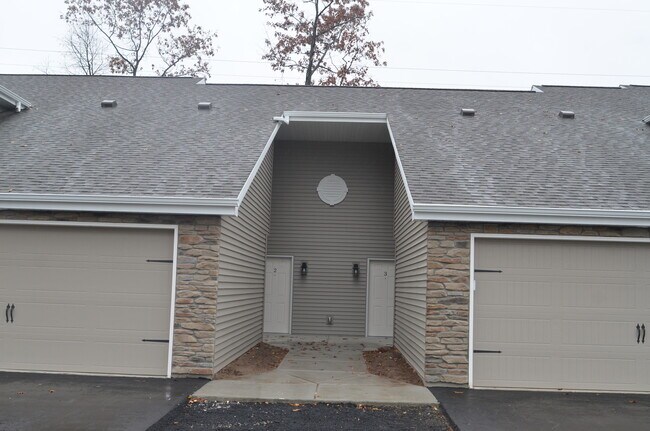 Foto del edificio - 301 Valley Rd