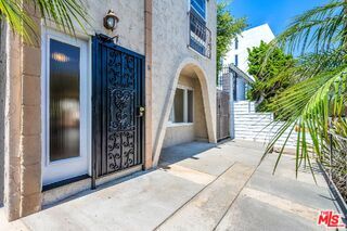 Foto del edificio - 8025 Redlands St