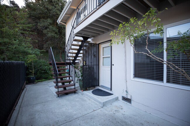 Building Photo - 5412 Sobrante Ave