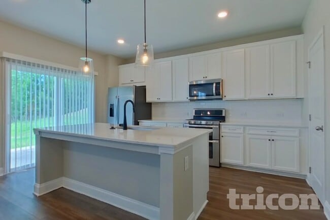 Building Photo - 56 Leyland Ct