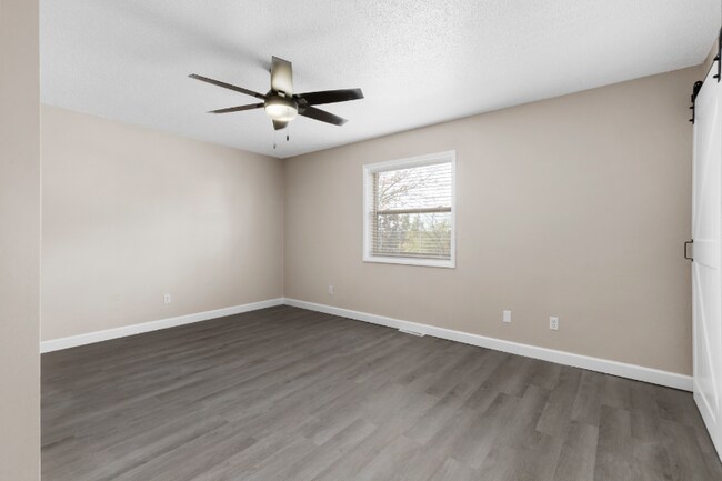 Foto del edificio - 23110 Triple Ln