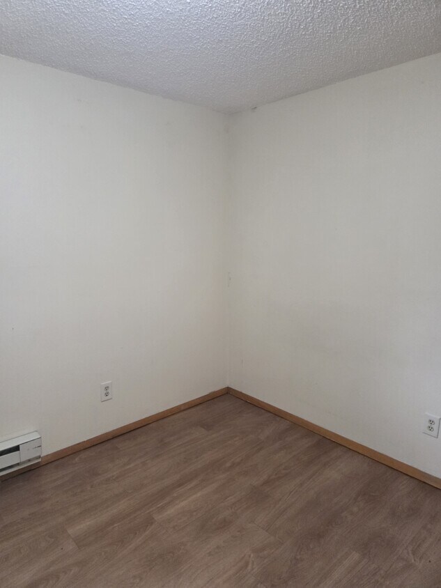 Foto del edificio - 702 Midland Ave