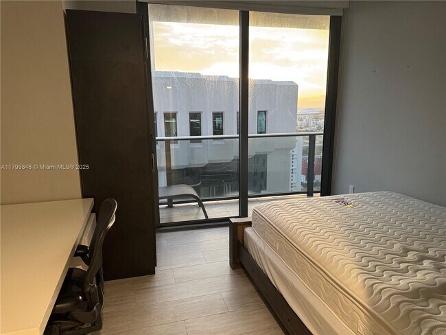 Foto del edificio - 55 SW 9th St