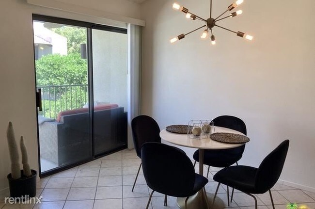 Building Photo - 1 br, 1 bath  - 353 N Hermosa Dr Unit 7A2