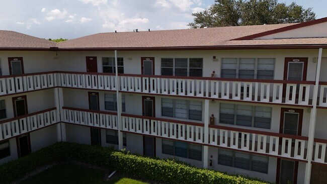 Foto del edificio - 328 Brighton E