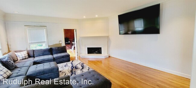 Building Photo - 5 br, 4.5 bath House - 2508 Willowbrook Ci...