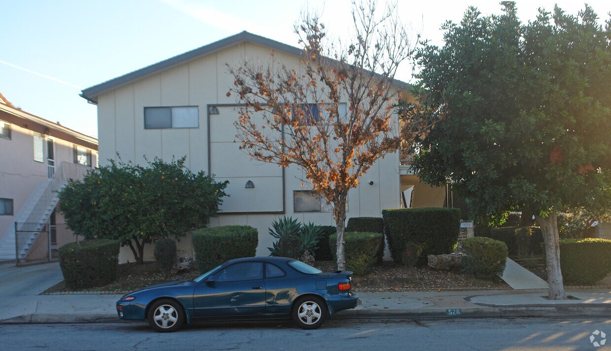 Foto del edificio - 528 Eremland Dr