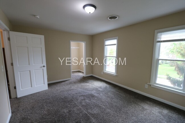 Building Photo - 421 S Garfield Ave