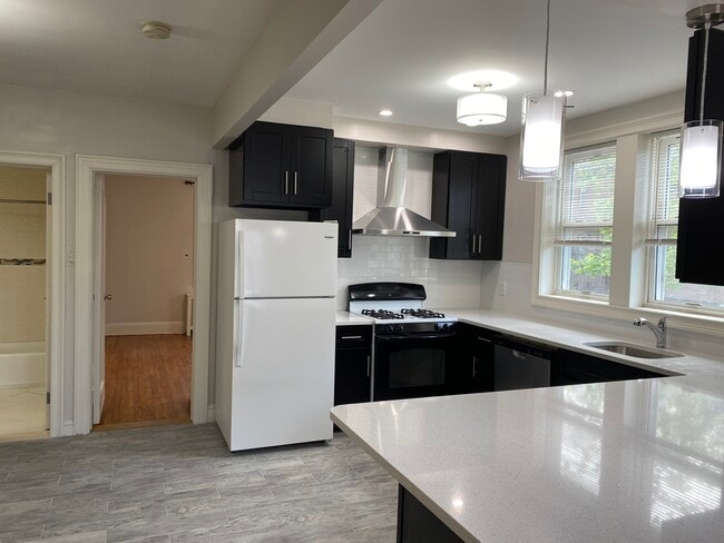 Building Photo - 6749 Juno St